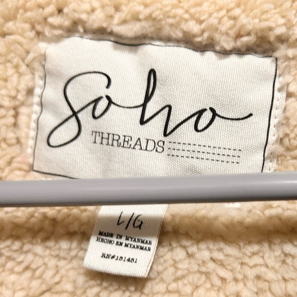 Red Plaid Soho Threads Sherpa lined button up jacket - Picture 2 of 2